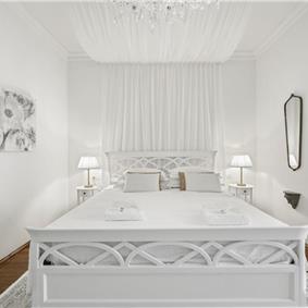 4-5 bedroom villa with Split City and Sea Views sleeps 8-10